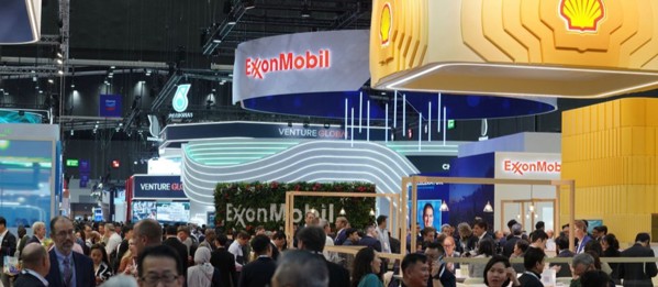Gastech Exhibition Floor Shell Exxonmobile Petronas Stands